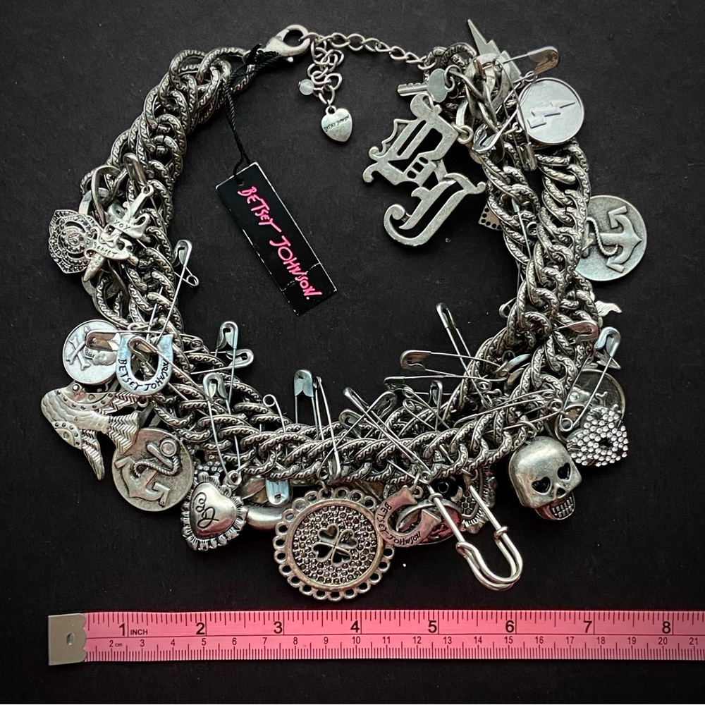 VINTAGE BETSEY JOHNSON Black Label Statement Charms Chain Necklace - Picture 5 of 12